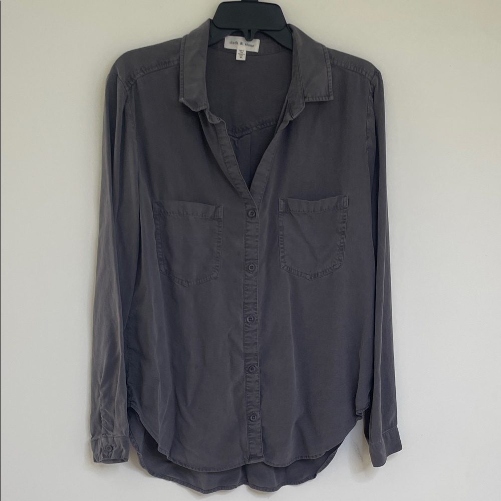 Cloth & Stone Gray Button-Up Shirt